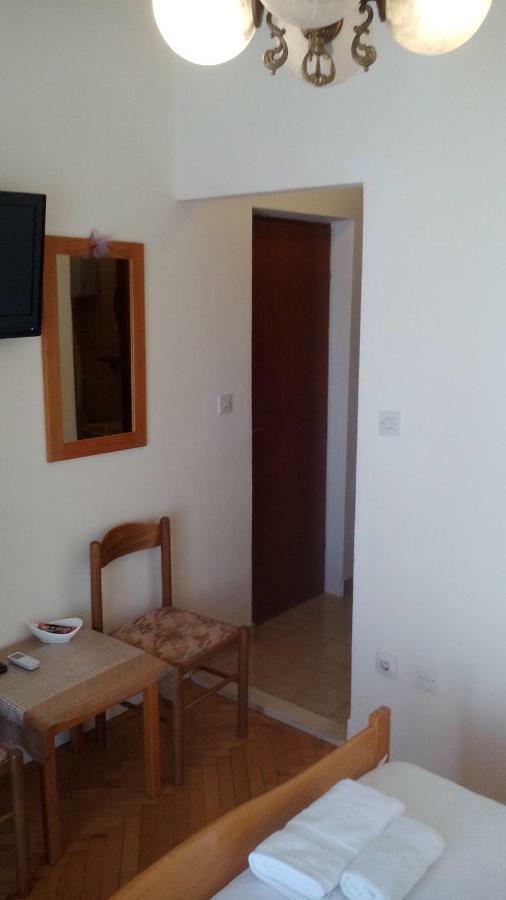 Studio With Balcony Jelsa  Exterior photo